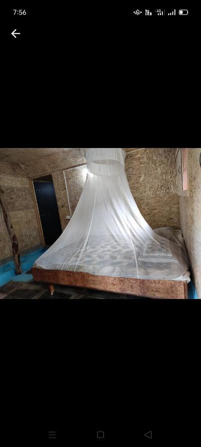 Goldengarden Cottages Hampi Exterior photo