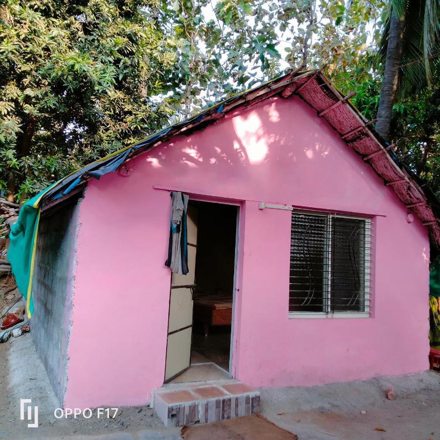 Goldengarden Cottages Hampi Room photo