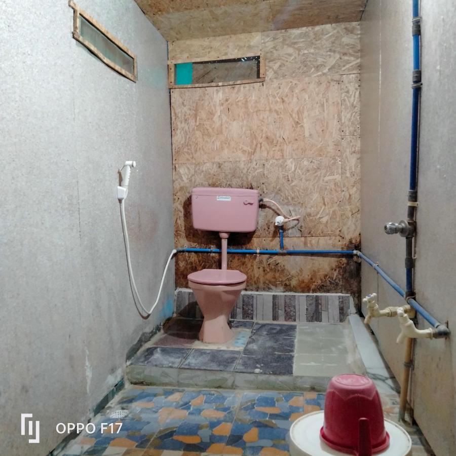 Goldengarden Cottages Hampi Room photo