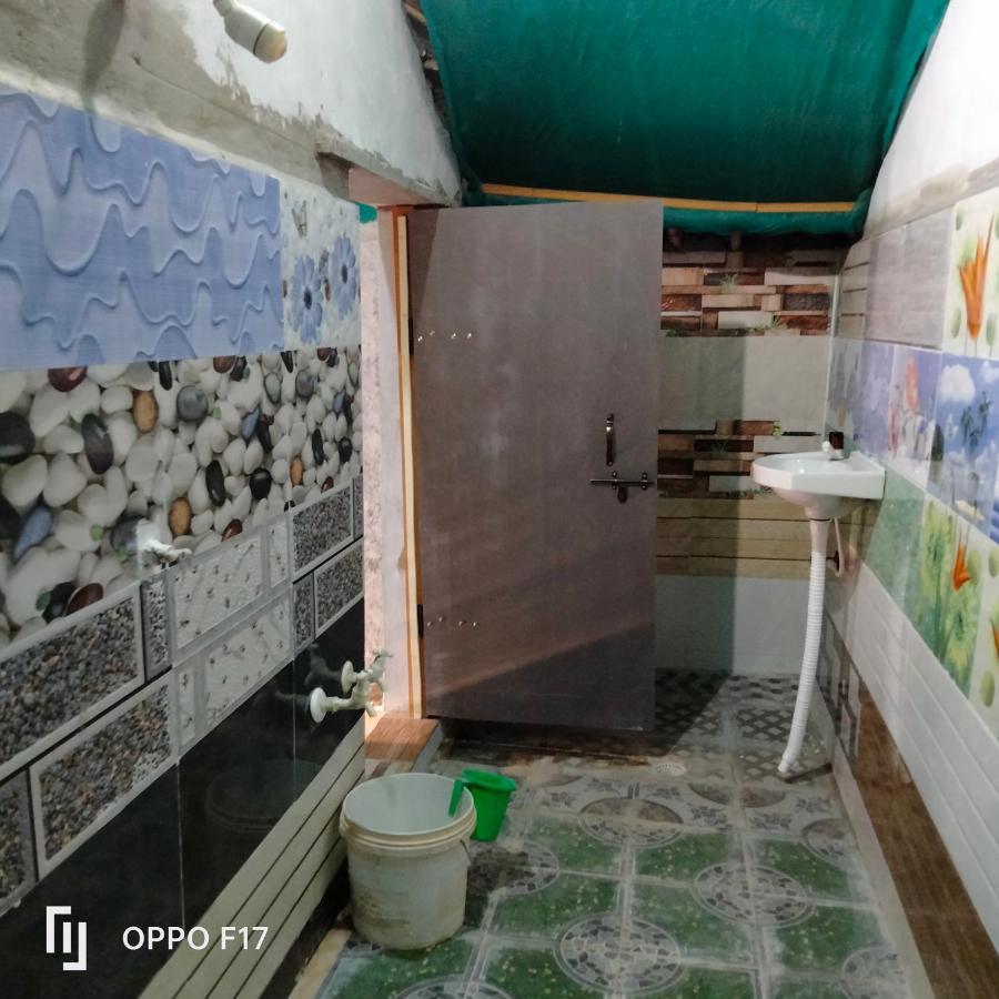 Goldengarden Cottages Hampi Room photo